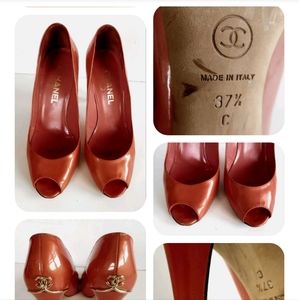 AUTH CHANEL Women's RED PATENT LEATHER SHOES/HEEL PUMPS-Sz 37.5 - ITALY/ELEGANT!